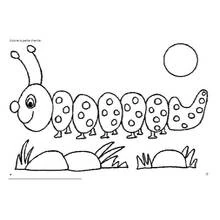Dibujo de Oruga sonriente sobre la hierba para colorear Dibujo de Oruga sonriente sobre la hierba para colorear