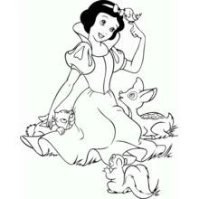 Dibujo de Blancanieves rodeada de animales del bosque para colorear