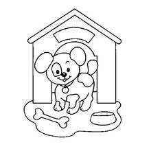Dibujo de Perrito sentado en la entrada de su caseta para colorear