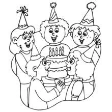 Dibujo de Familia celebrando un cumpleaños con pastel para colorear