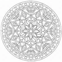 Dibujo de Mandala floral de pétalos superpuestos para colorear