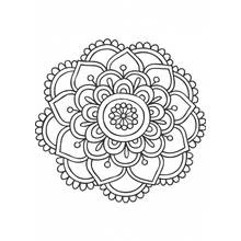 Dibujo de Mandala floral con pétalos superpuestos para colorear