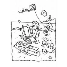 Dibujo de Cometa en una escena familiar de playa para colorear Dibujo de Cometa en una escena familiar de playa para colorear