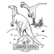 Dibujo de Parque Jurásico dinosaurios sobre terreno rocoso para colorear