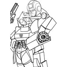 Dibujo de Ironhide sosteniendo un arma con un rostro humano cerca para colorear Dibujo de Ironhide sosteniendo un arma con un rostro humano cerca para colorear