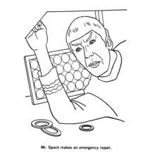 Dibujo de El señor Spock hace una reparación de emergencia para colorear