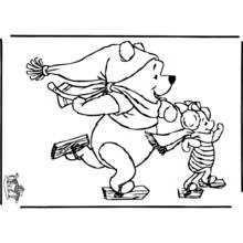 Dibujo de Winnie Pooh patinando sobre hielo con Piglet para colorear