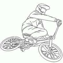 Dibujo de Ciclista de bicicleta BMX en acción para colorear